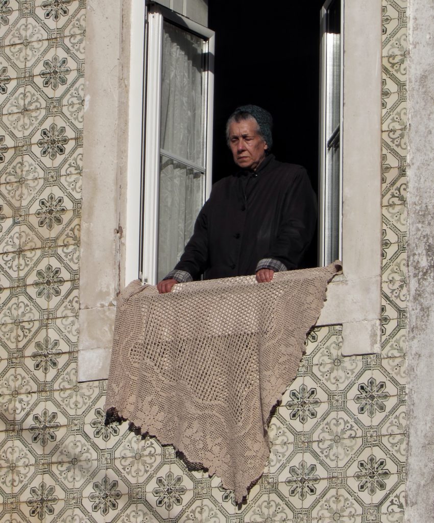 portugal-holy-week-lady-in-window